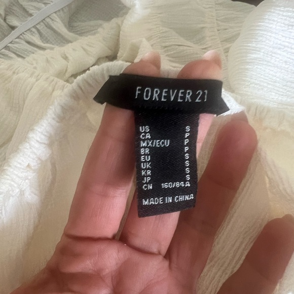 NWOT White Puff Sleeve Crop Top - Picture 6 of 7